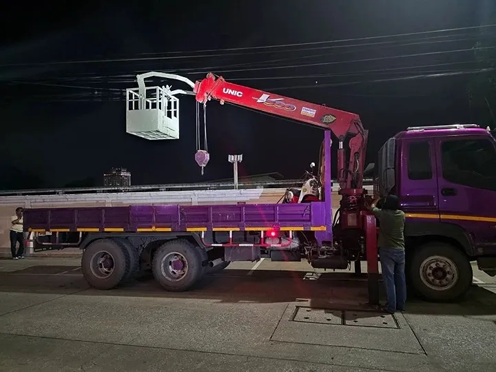 รถเฮี๊ยบกระเช้ารับจ้างตรัง